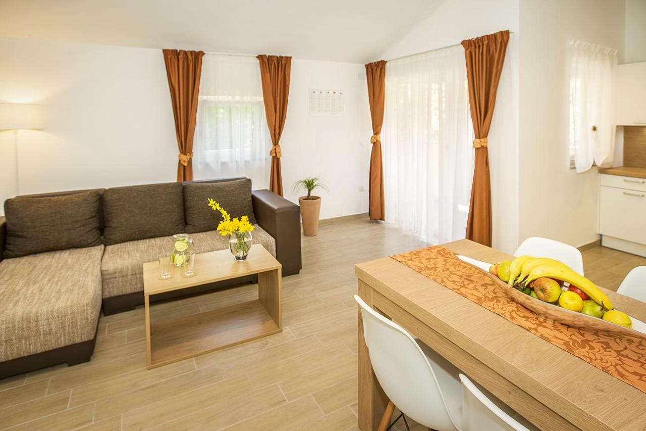 Residence Mediterraneo II Baška Exterior foto