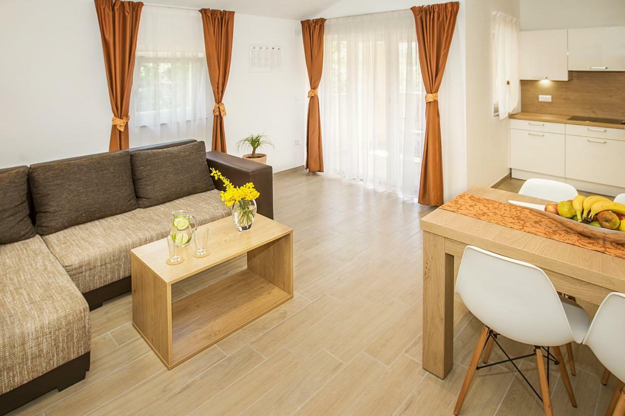 Residence Mediterraneo II Baška Exterior foto